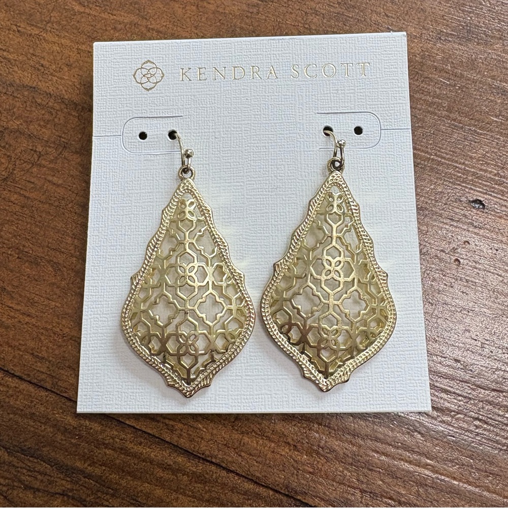 Pre owned Kendra scott earrings